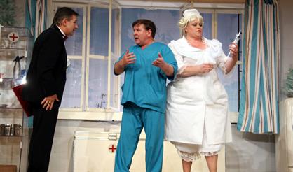 Здравствуй, доктор, Новый год!