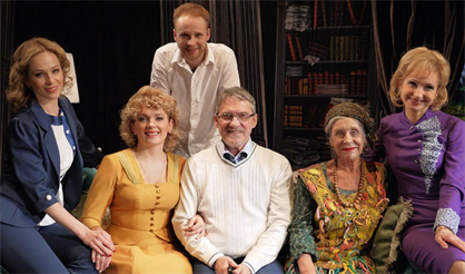 Та еще семейка, или 37 открыток