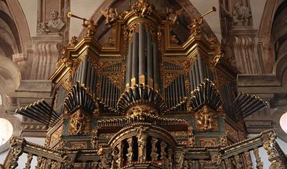 Старинный орган Англиканского собора при свечах. Бах и Бетховен