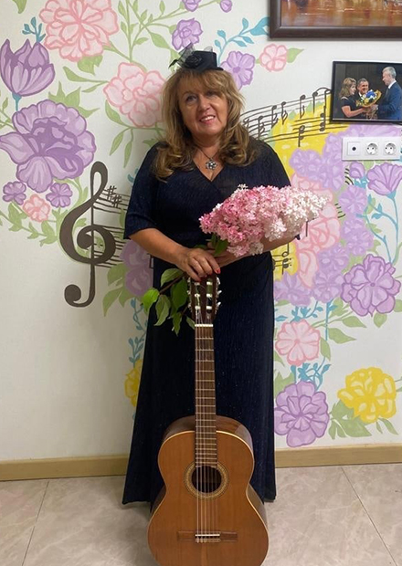 Флора Вафина. «Любовь, как птица, окрыляет…»