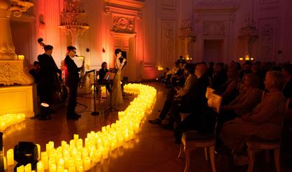 Музыка в Усадьбе: блеск джаза и сияние тысячи свечей