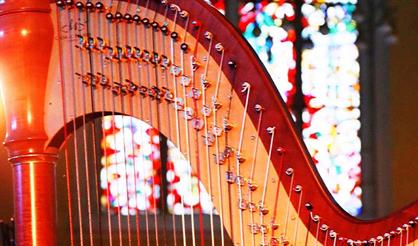 Душа абрикосового дерева. Орган, дудук, арфа