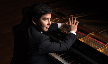 Бехзод Абдураимов (фортепиано)