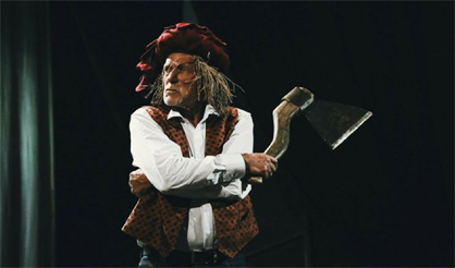 Самая большая маленькая драма