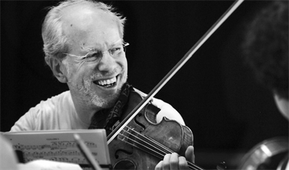 Гидон Кремер (скрипка) и камерный оркестр "Кремерата Балтика"