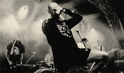 Pale Hands w/ верните рекса, old guard is dead