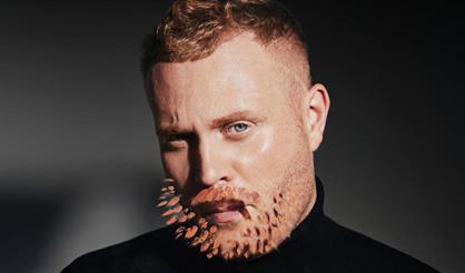 Евгений Чебатков. «На других берегах»