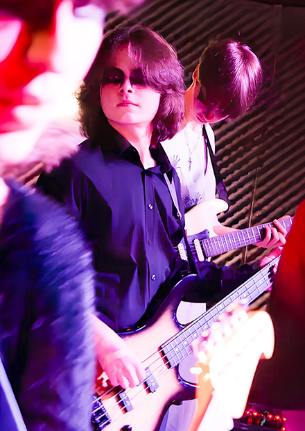 утре(н)ник: валюша, гоша славский, крезо, снова апрель