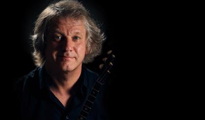 Алексей Архиповский, балалайка