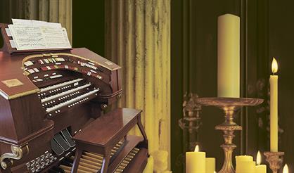 Театральный орган в усадьбе. Золотое барокко при свечах