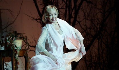 Фаина. Птица, парящая в клетке