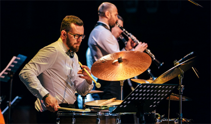 Музыка Бродвея и Голливуда