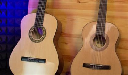 Клуб романса «Две гитары». «Очи чëрные»