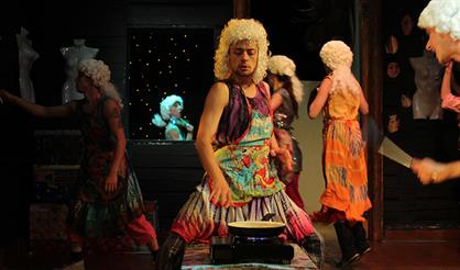 Слуга двух господ