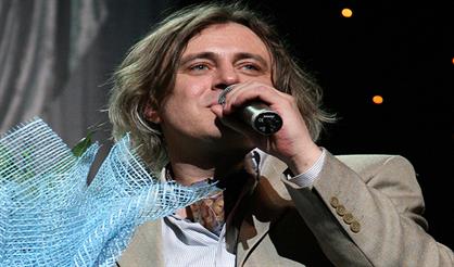 "...а я иду ШАГАНОВ по Москве"