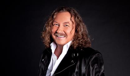 Игорь Николаев