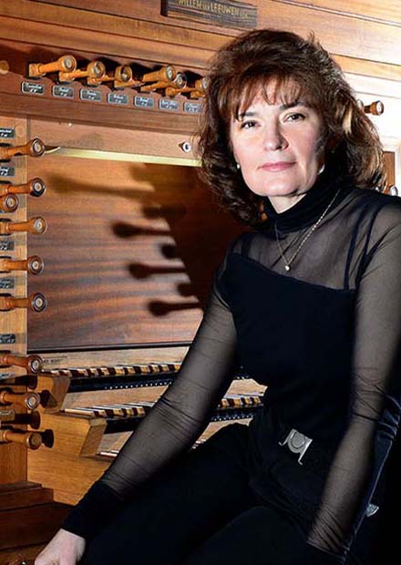 Играет Ольга Малкина-Ван дер Феер (орган, Нидерланды)