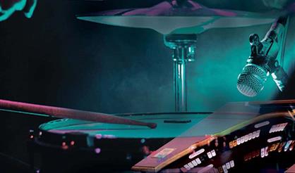 Театральный орган в усадьбе. Классика рока