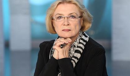 Алла Демидова