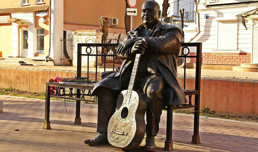 Памятники в твери фото Билеты на экскурсию в г. Тверь по памятным местам Михаила Круга.