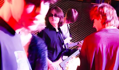 утре(н)ник: валюша, гоша славский, крезо, снова апрель