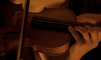 Магия скрипок и сияние тысячи свечей. Избранные мелодии о любви