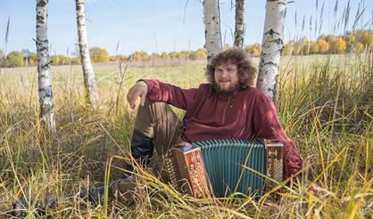 "Скоро деревеньку снегом заметёт"