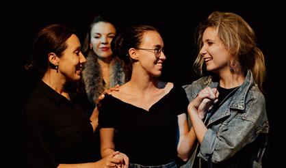 Белый цветок