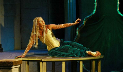 Таис сияющая