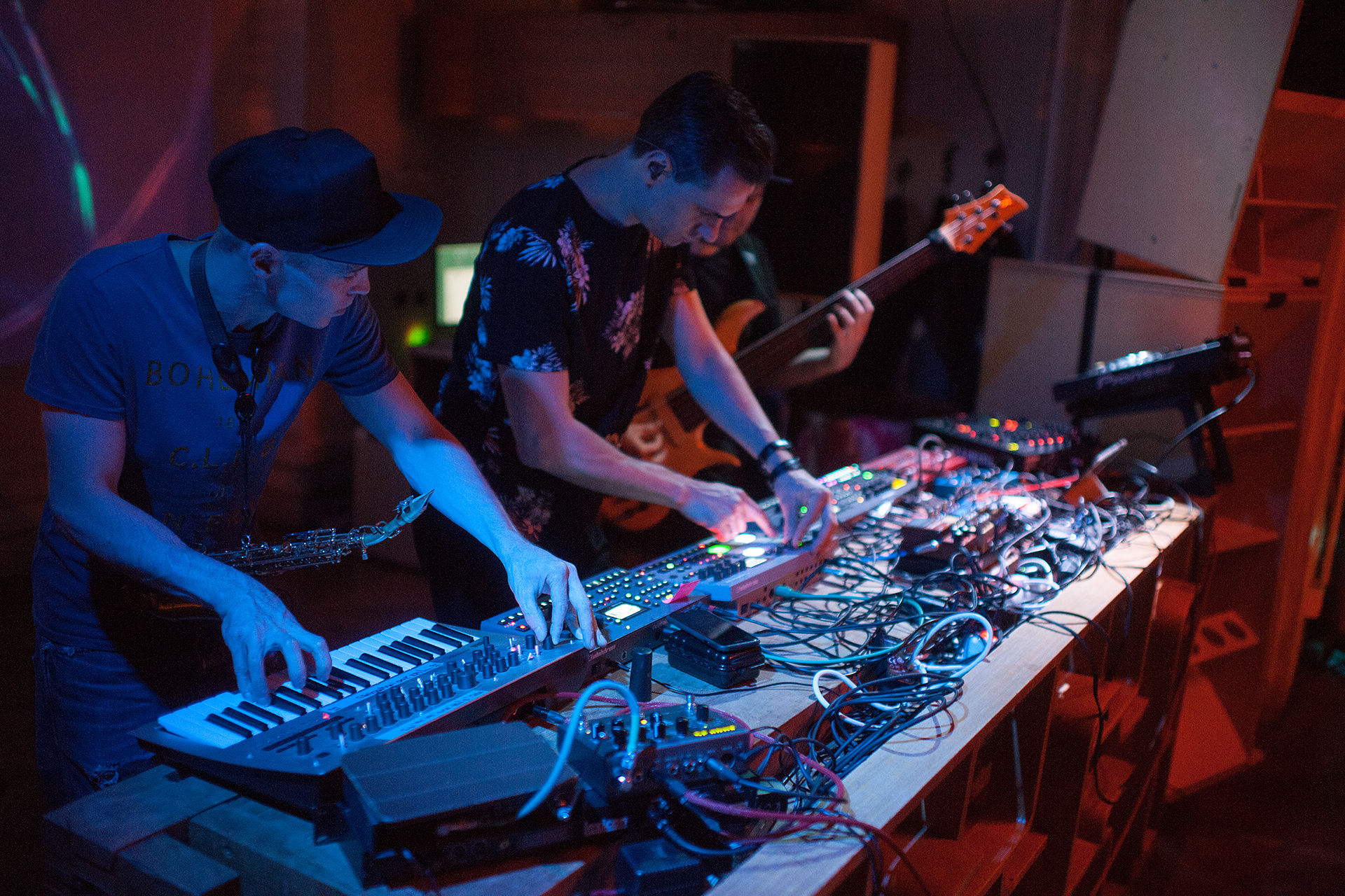 Electronic live. Проект концерт. Jade Project. Novotel крыша концерт. Крыша Новотель Новослободская концерты.