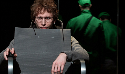 Сережа очень тупой