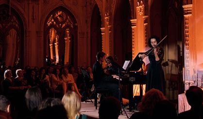 Магия музыки в особняке: шедевры кино и классики