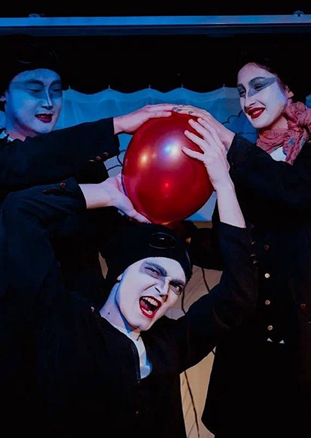 У ковчега в восемь