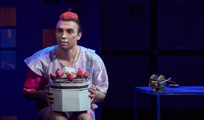 Училка XXII века