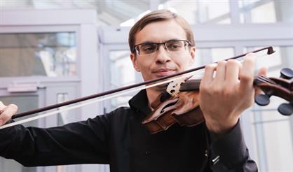 Михаил Крутик (скрипка)