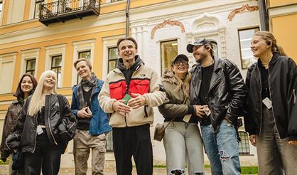 Стендап-экскурсия по Москве