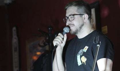 Опытные комики в Trinity