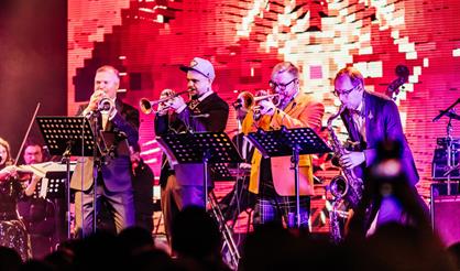 Джаз и рок-н-ролл с симфоническим оркестром