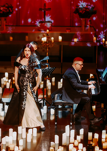 Орган при свечах