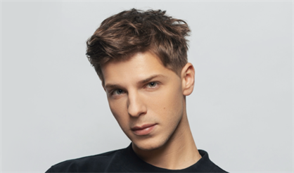 Александр Эгромжан с программой "Монолог"