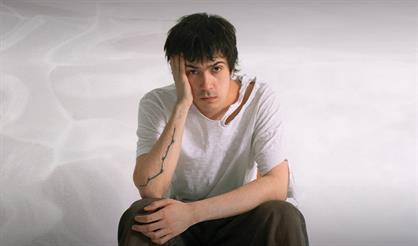 тима ищет свет