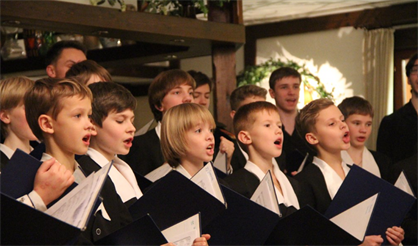 Поклонимся великим тем годам