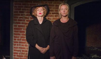 Ты слишком много куришь, Лили