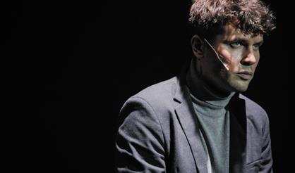 Не могу приехать, цветет миндаль