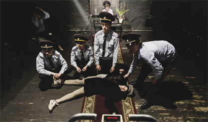 YouTube/в полиции