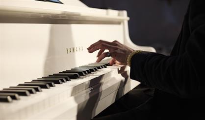 Рождество во Дворце: шедевры классики в сиянии тысячи свечей