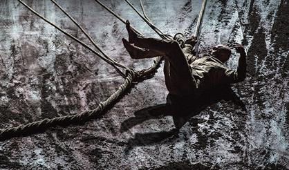 XENOS (КСЕНОС)