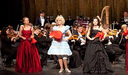 Десять сопрано "Новой Оперы"