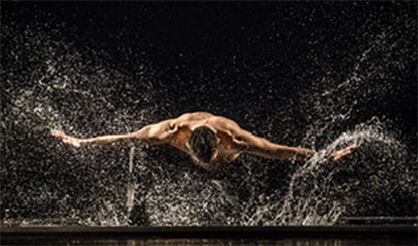 Шоу под дождем "Нам - 12 лет!"