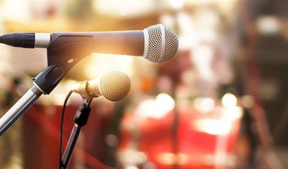 Битва стендап-комиков